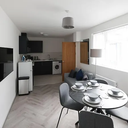 1bed, 1 Bath - Jewellery Quarter Apartment